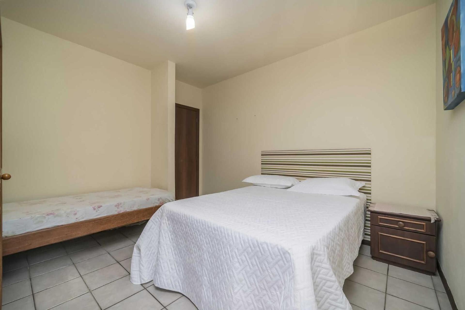 Апартаменти Apartamento Em 4 Ilhas Бомбіняс Екстер'єр фото