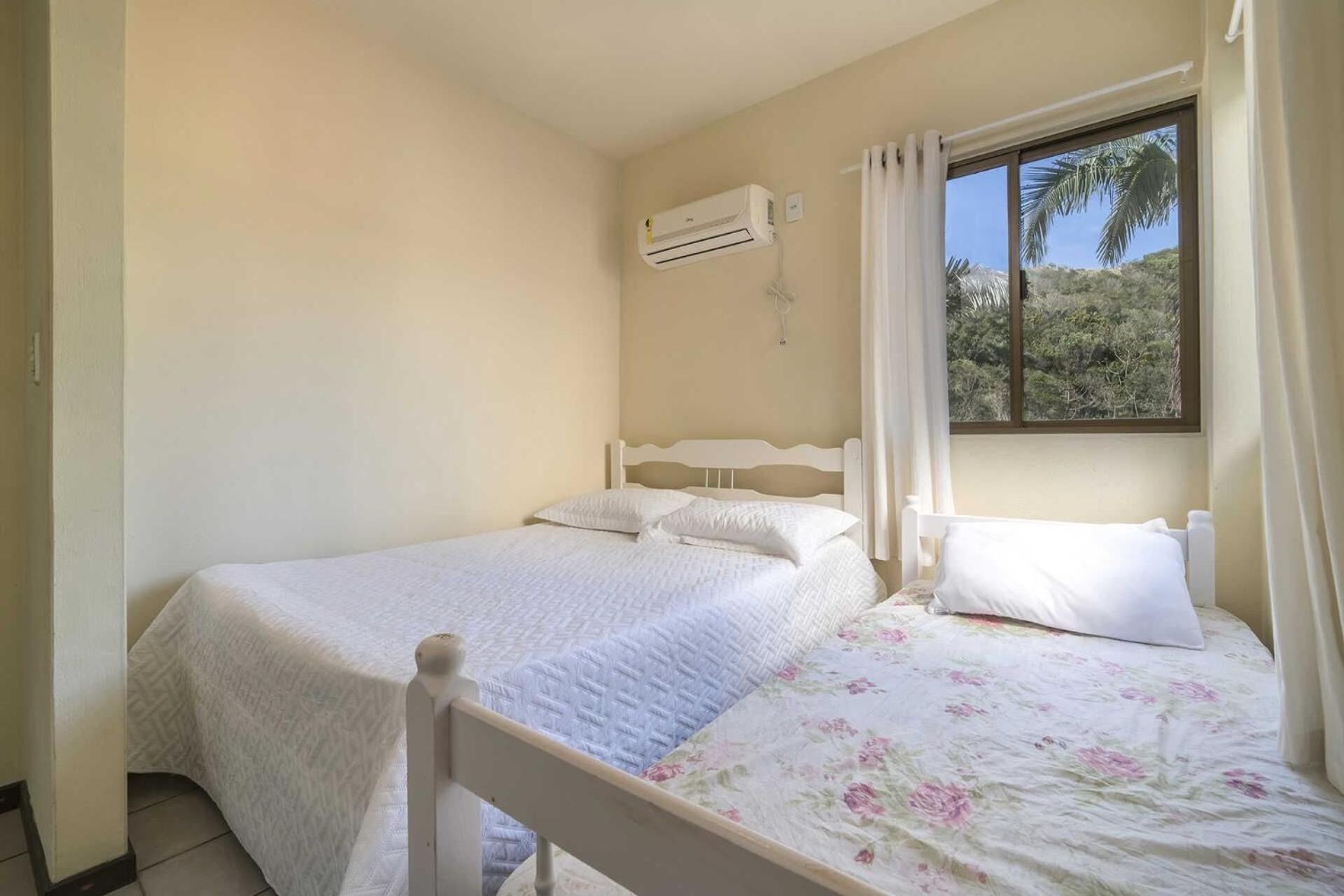 Апартаменти Apartamento Em 4 Ilhas Бомбіняс Екстер'єр фото