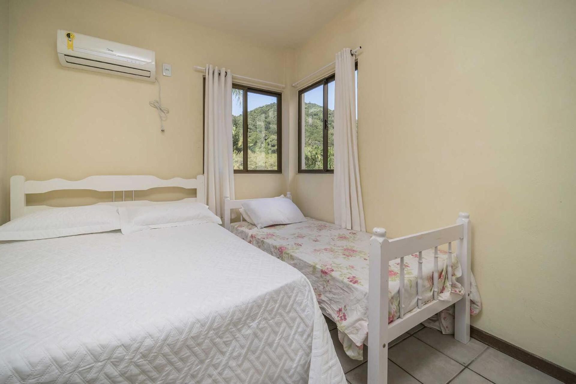 Апартаменти Apartamento Em 4 Ilhas Бомбіняс Екстер'єр фото