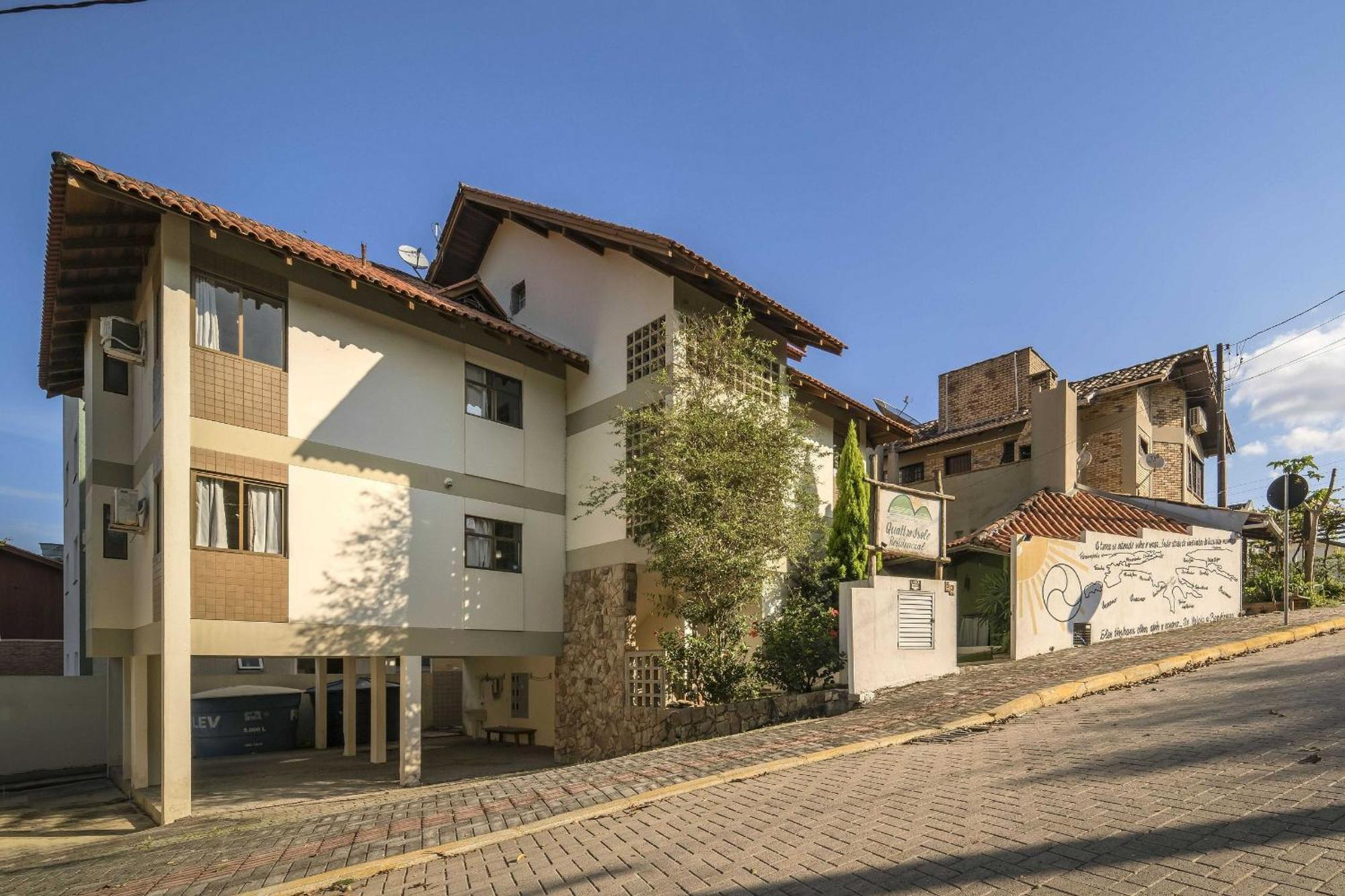 Апартаменти Apartamento Em 4 Ilhas Бомбіняс Екстер'єр фото